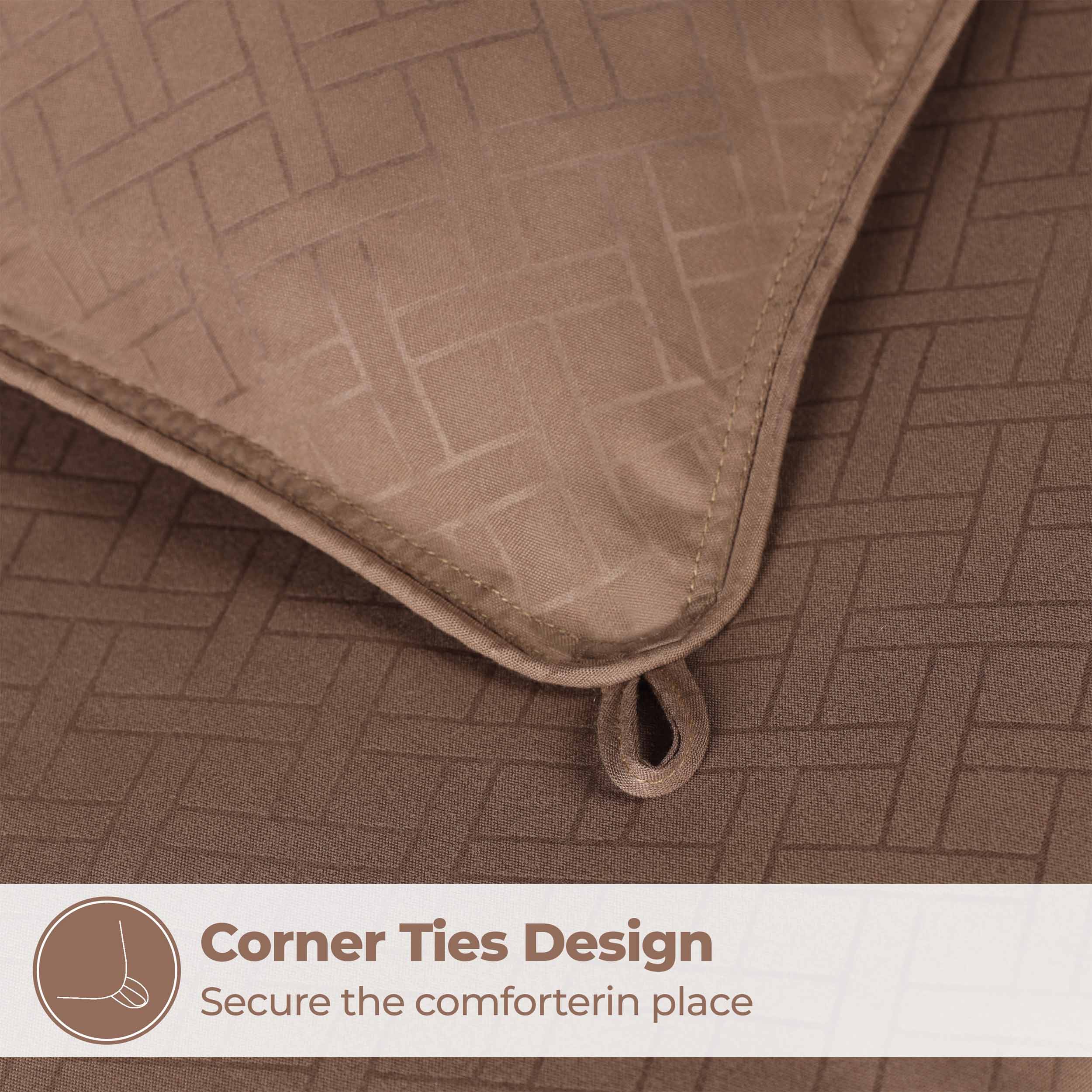 Basketweave Plush Monochrome Down Alternative Comforter - Omnigoodsstore