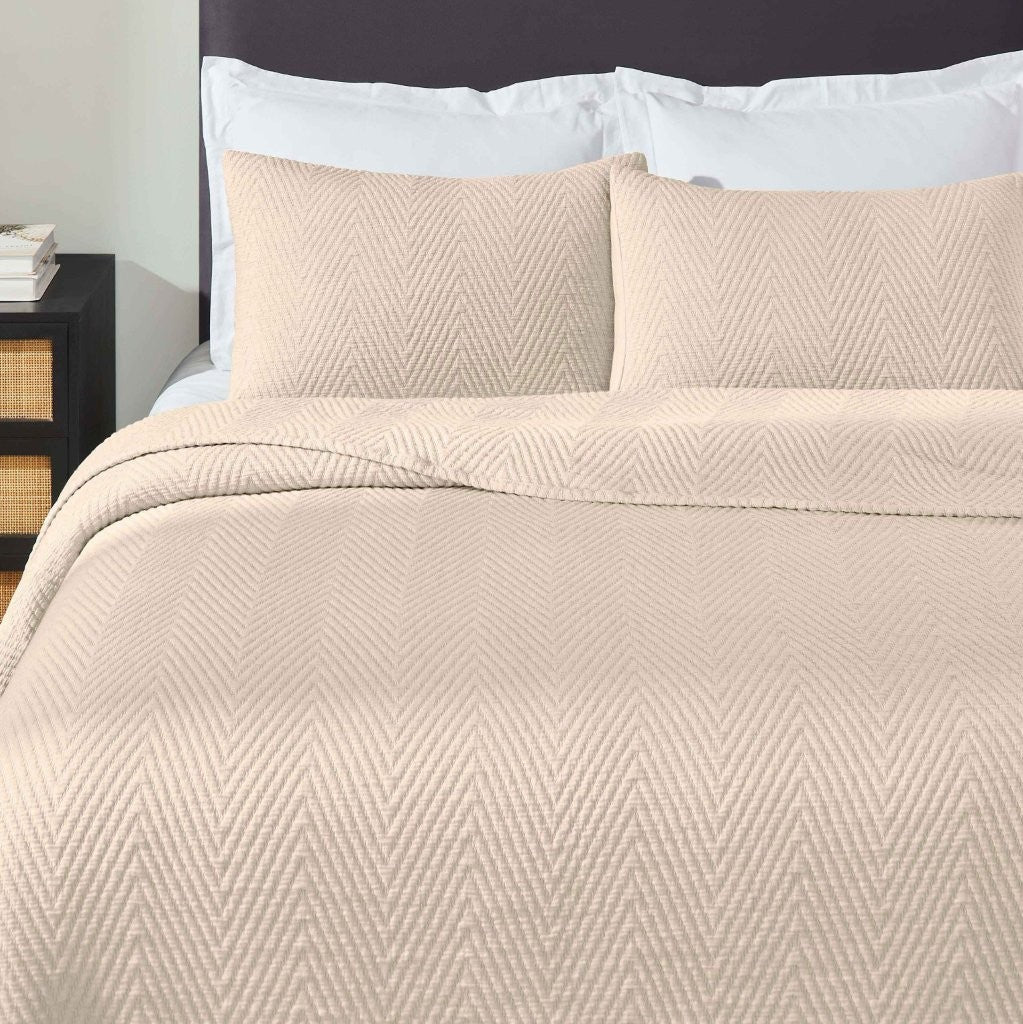 Aswan Cotton Medium Weight Chevron Woven Coverlet - Omnigoodsstore