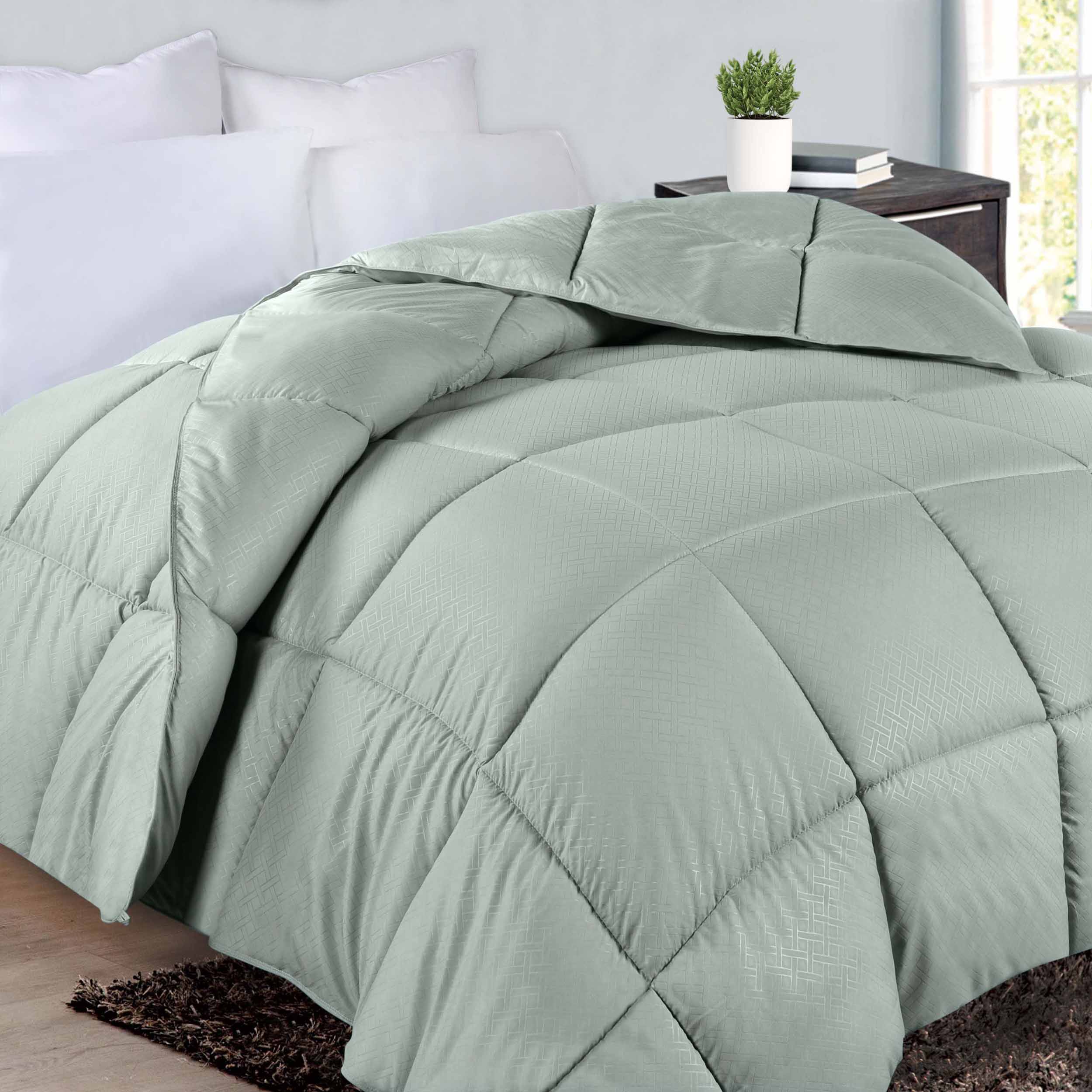 Basketweave Plush Monochrome Down Alternative Comforter - Omnigoodsstore