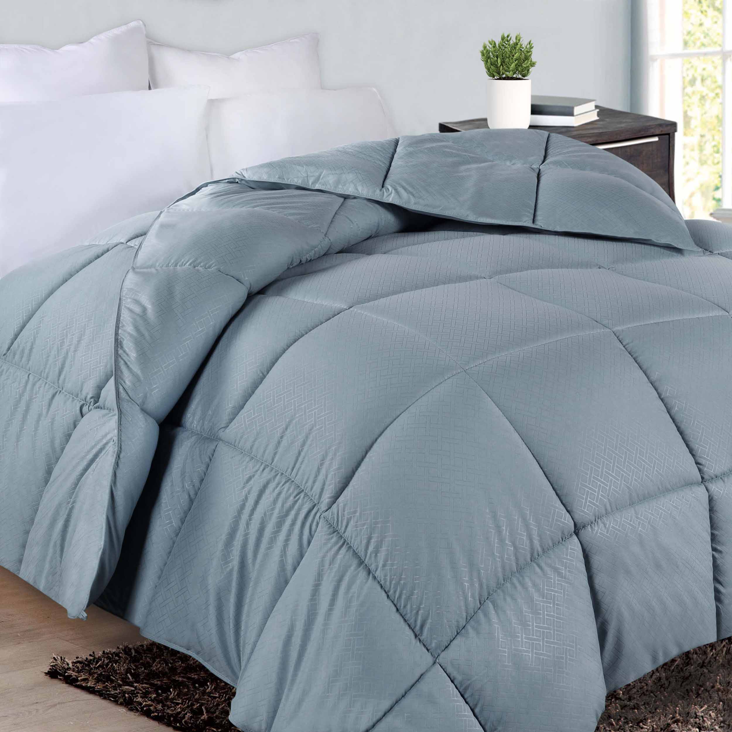 Basketweave Plush Monochrome Down Alternative Comforter - Omnigoodsstore