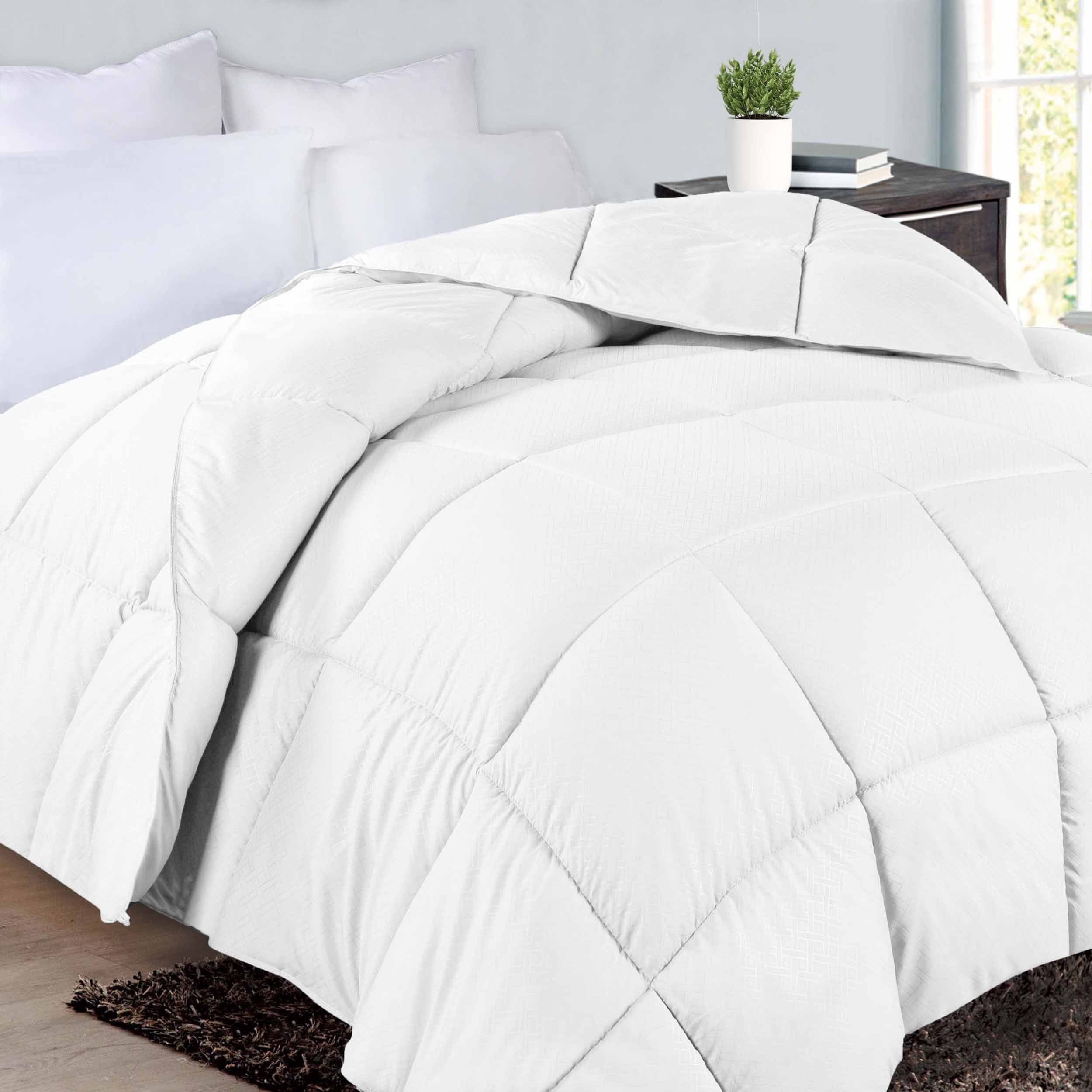 Basketweave Plush Monochrome Down Alternative Comforter - Omnigoodsstore