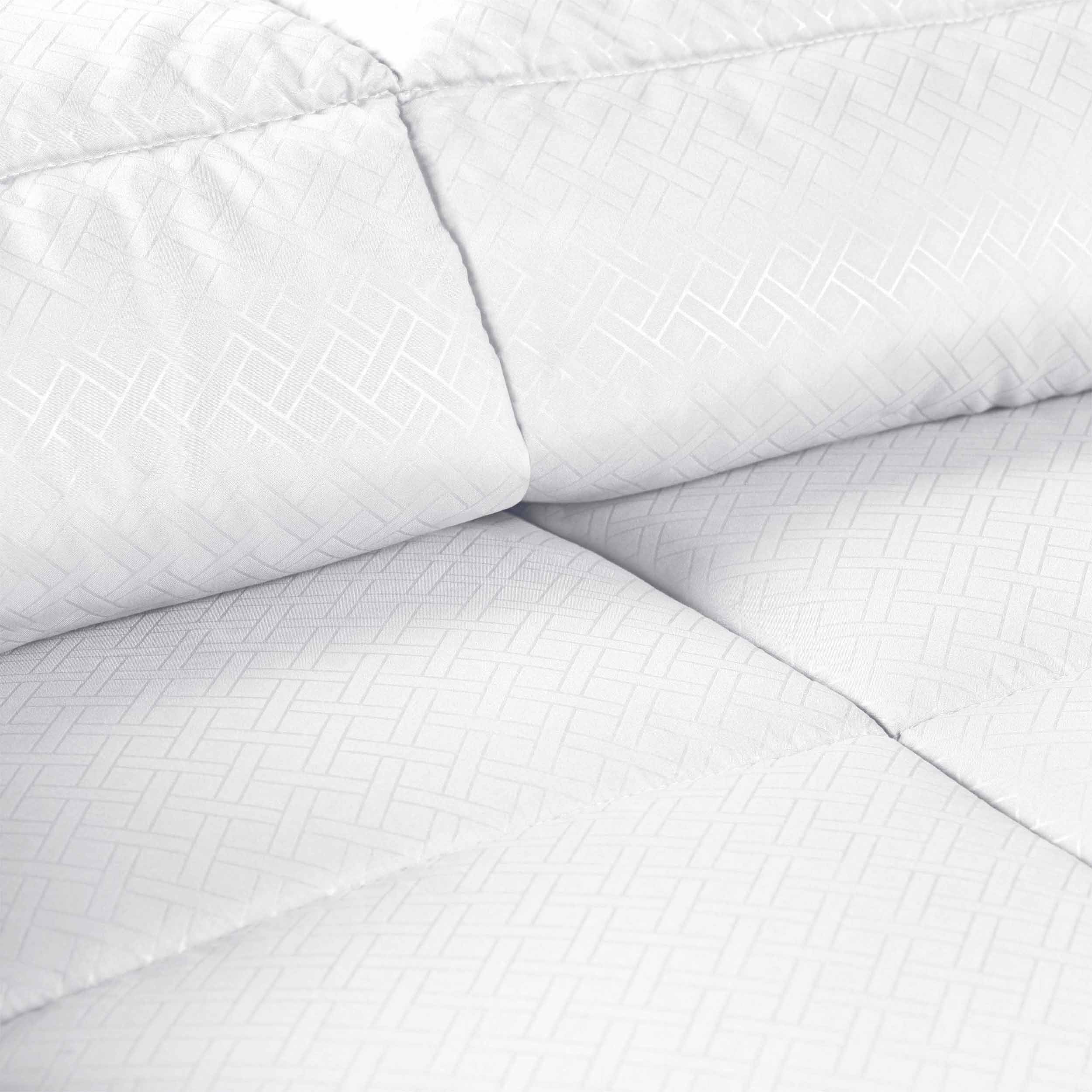 Basketweave Plush Monochrome Down Alternative Comforter - Omnigoodsstore