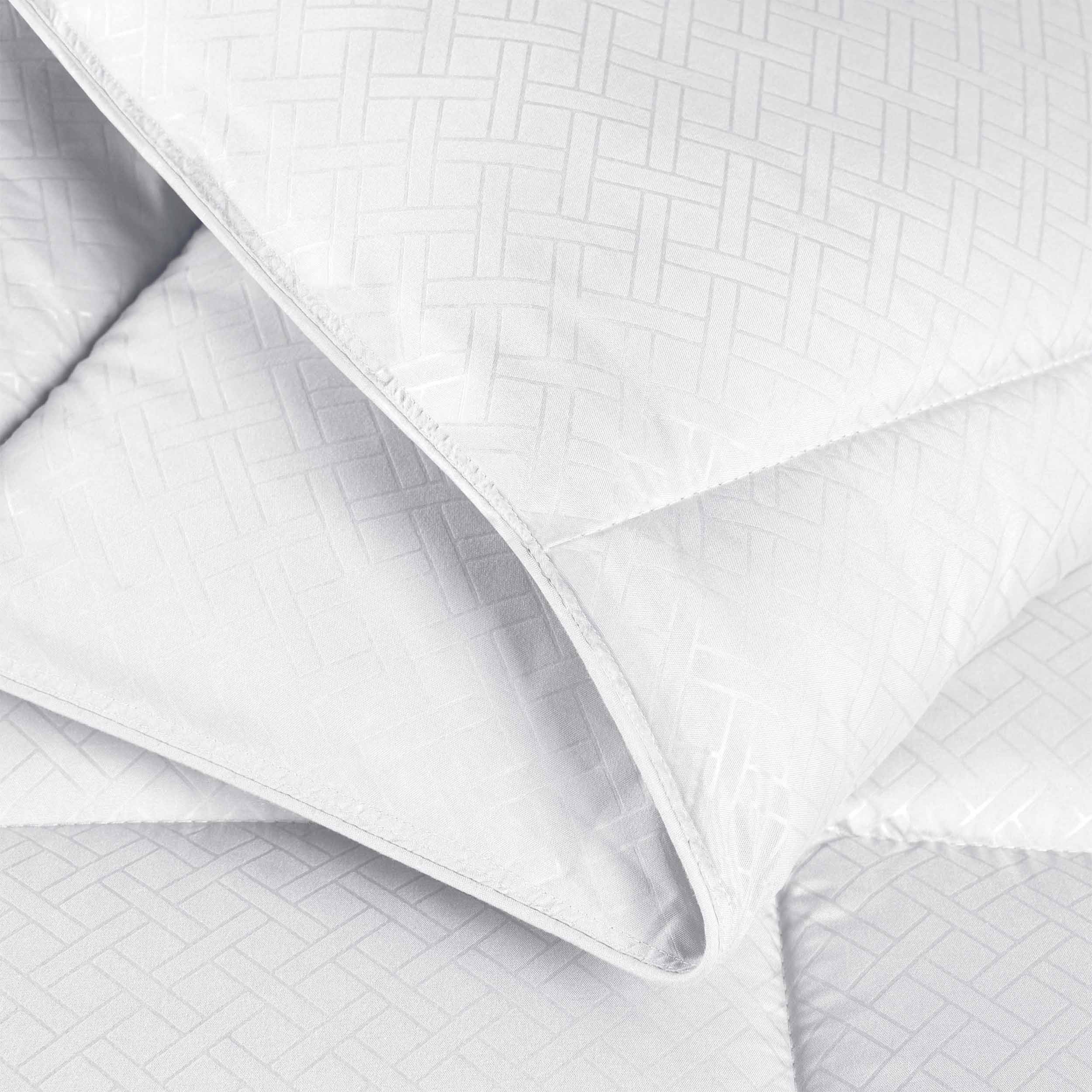 Basketweave Plush Monochrome Down Alternative Comforter - Omnigoodsstore
