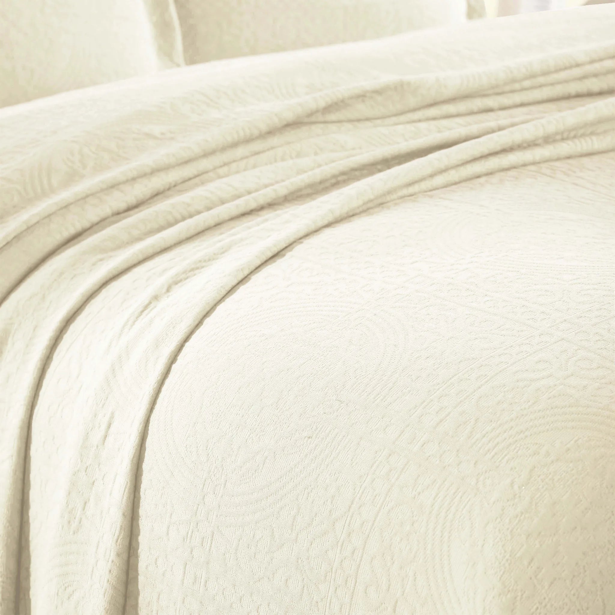 100% Cotton Jacquard Matelassé Fleur De Lis Bedspread Set