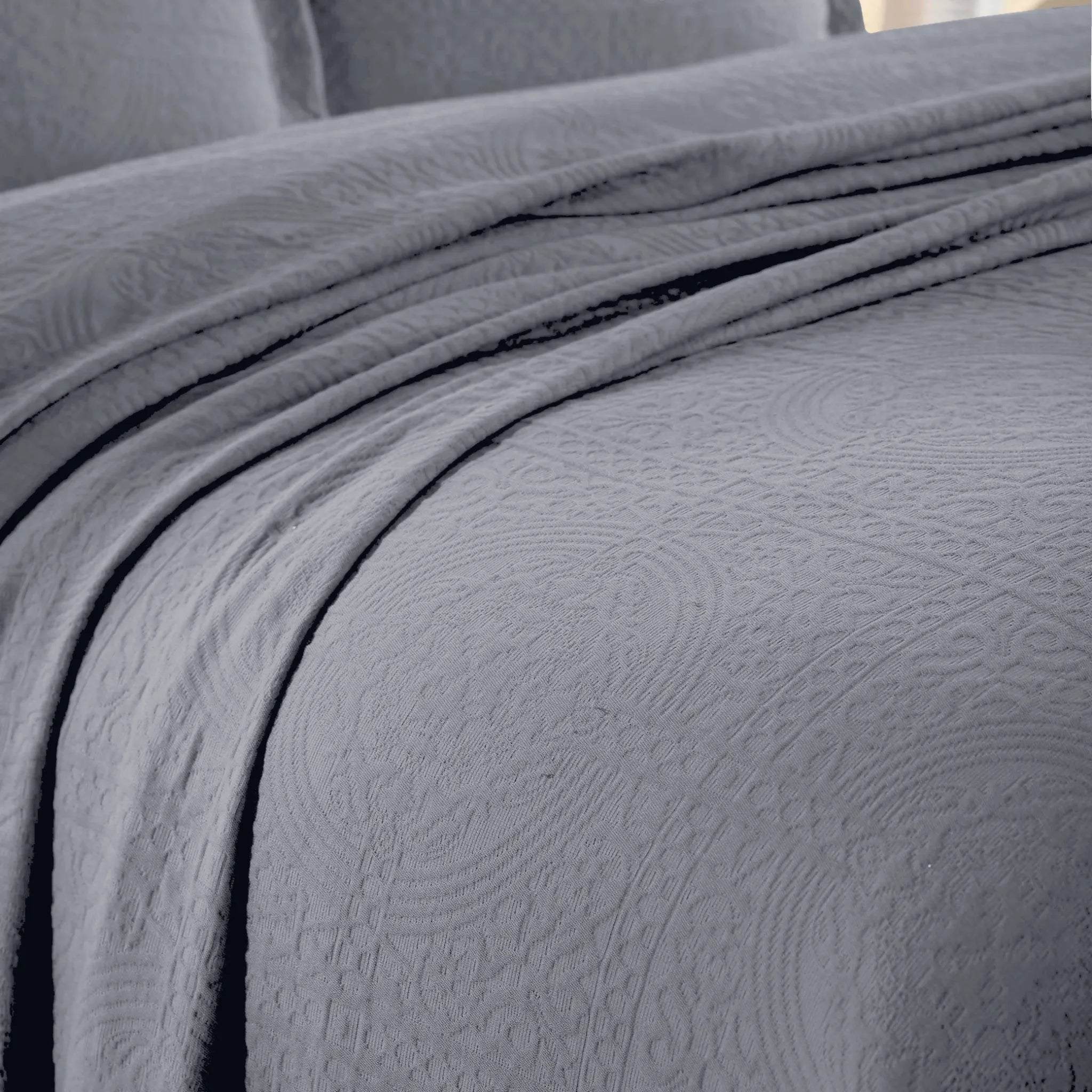 100% Cotton Jacquard Matelassé Fleur De Lis Bedspread Set