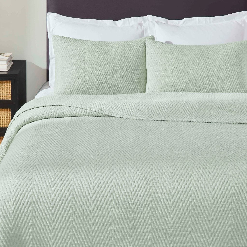 Aswan Cotton Medium Weight Chevron Woven Coverlet - Omnigoodsstore