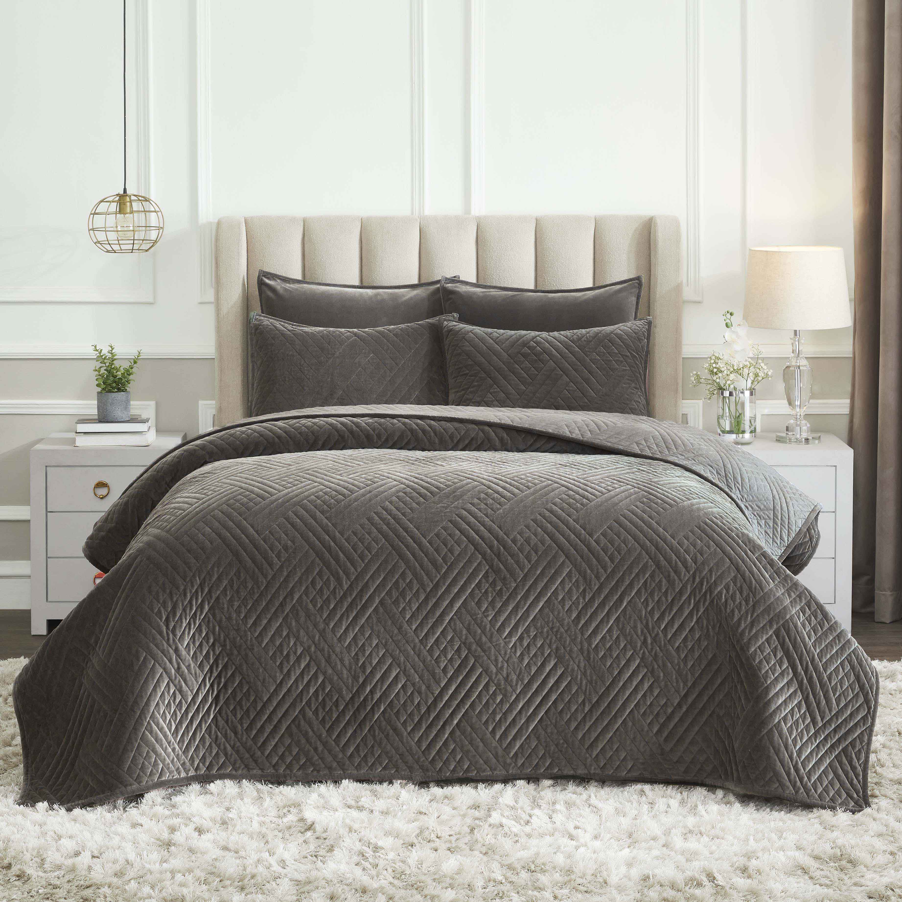 Karina Cotton Velvet Lightweight Quilt and Sham Set - Omnigoodsstore