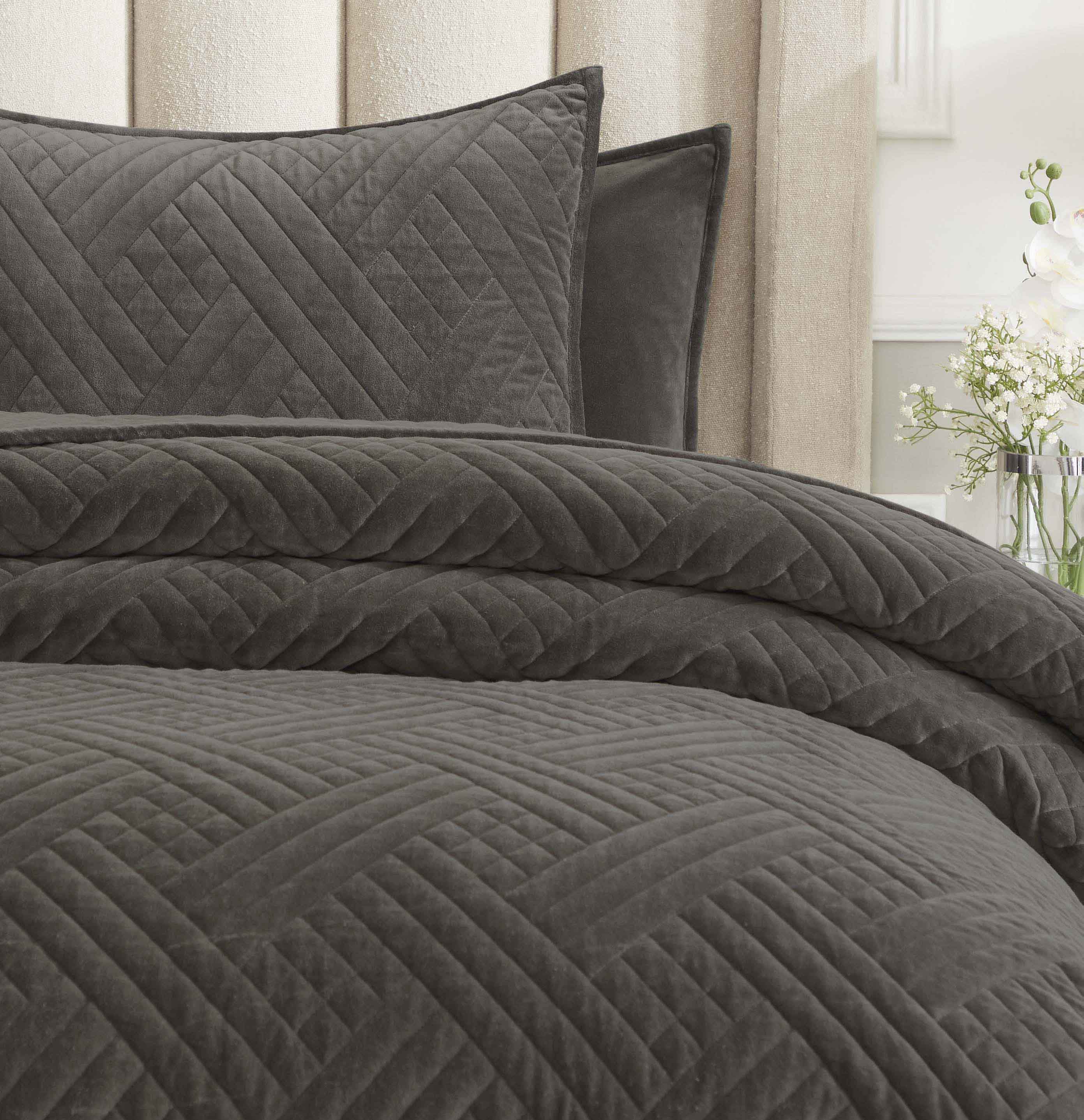 Karina Cotton Velvet Lightweight Quilt and Sham Set - Omnigoodsstore