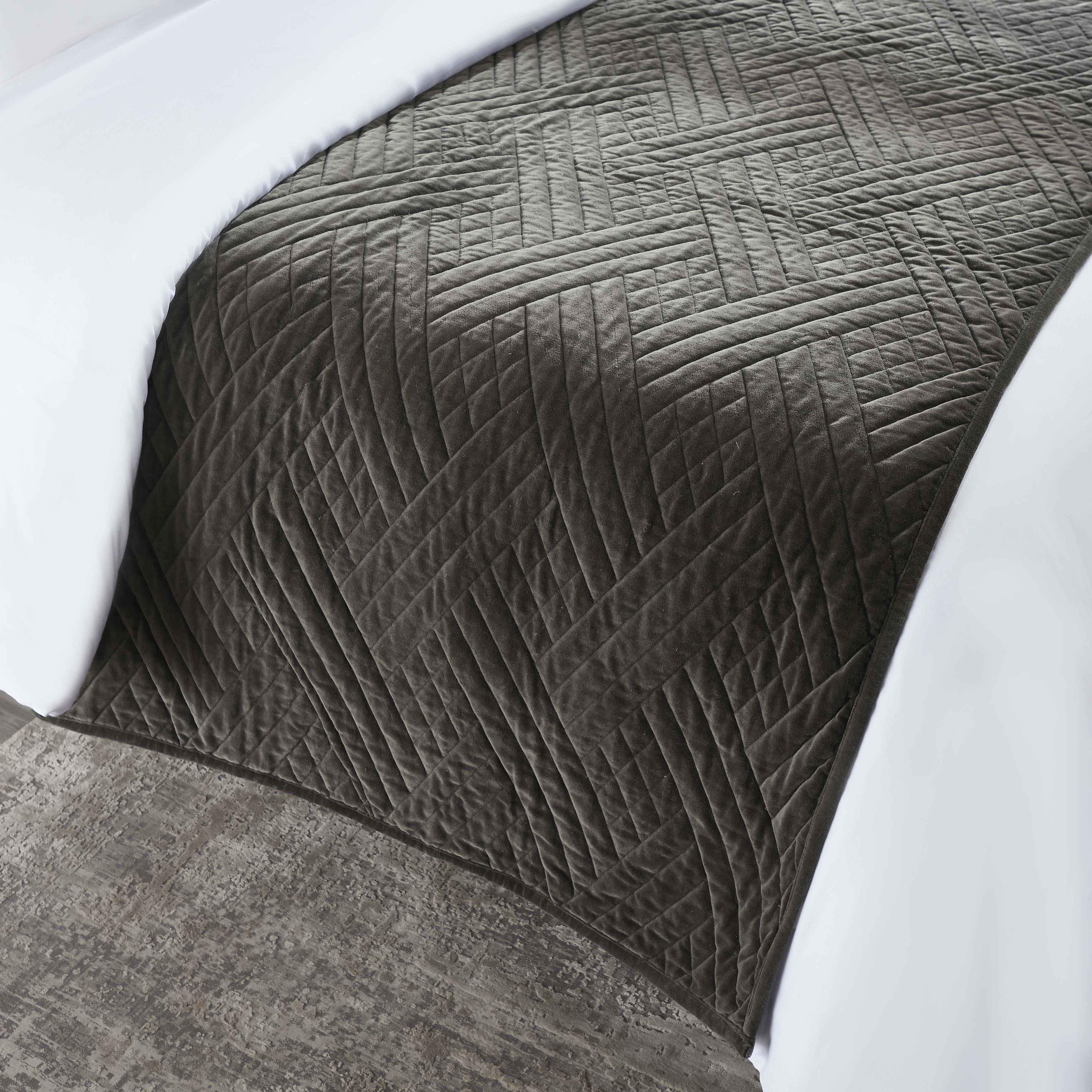 Karina Cotton Velvet Lightweight Quilt and Sham Set - Omnigoodsstore