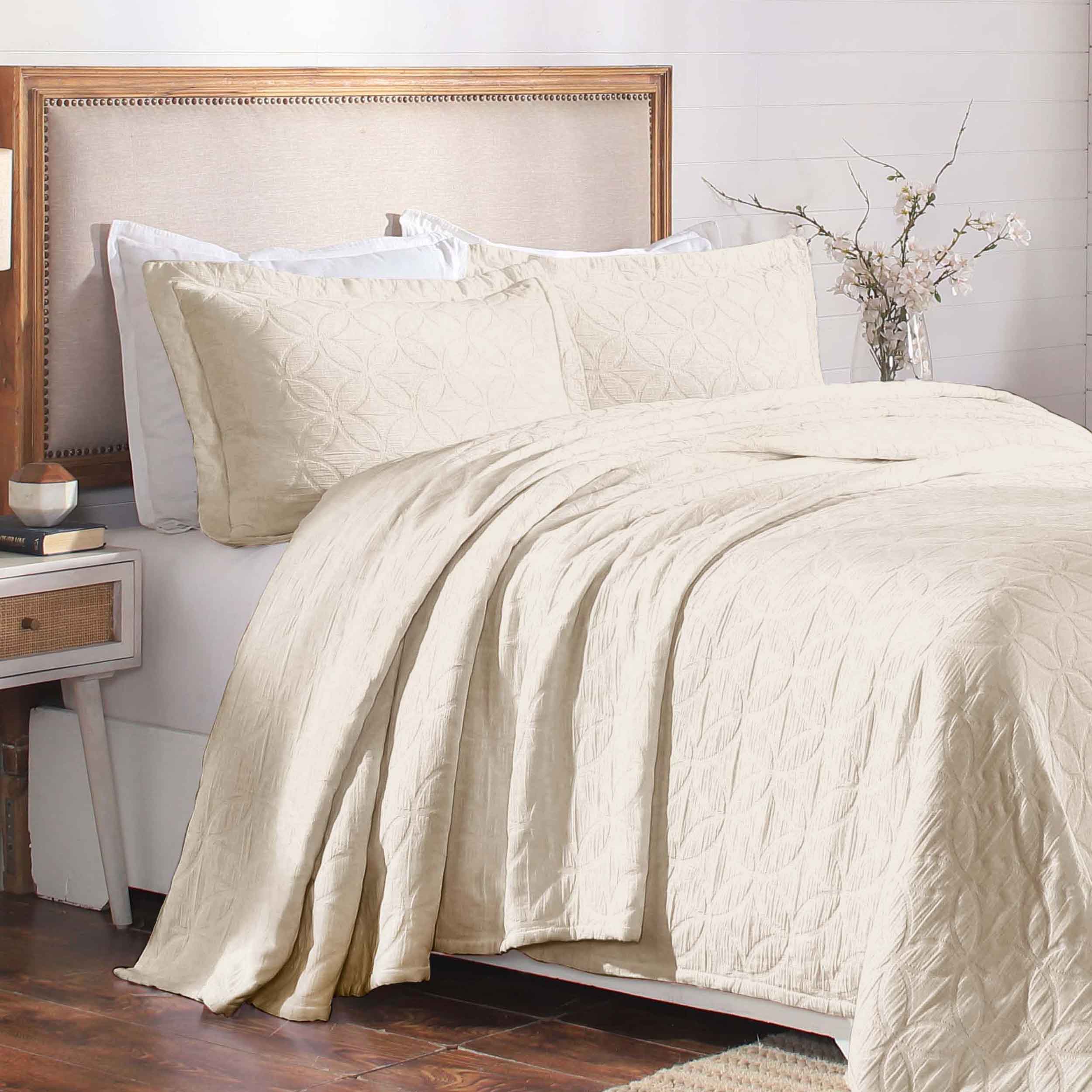 Serenity Cotton Matelasse Celtic Circle Airy Bedspread Set - Omnigoodsstore