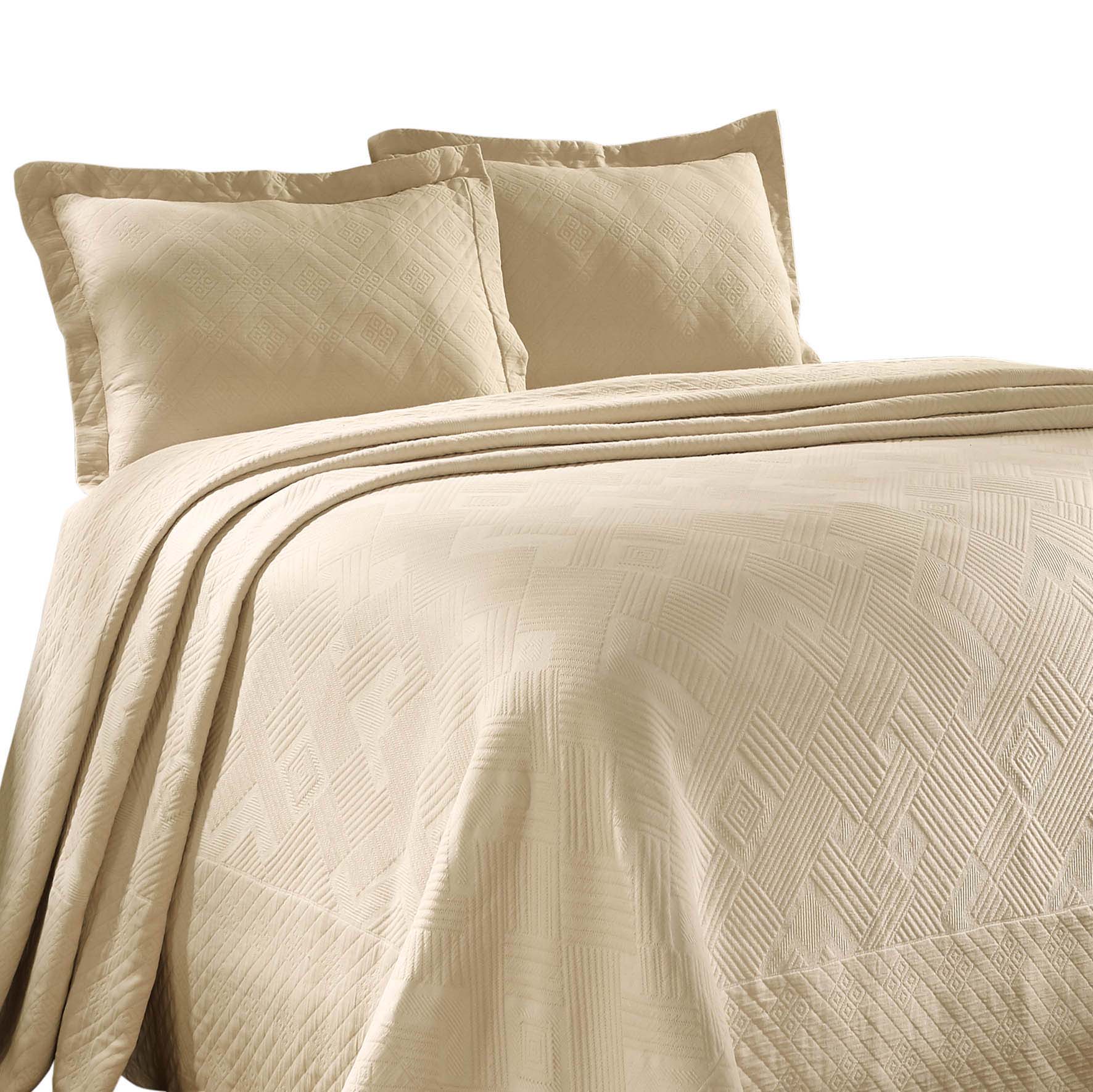 Geometric Fret Cotton Jacquard Matelasse Scalloped Bedspread Set - Omnigoodsstore