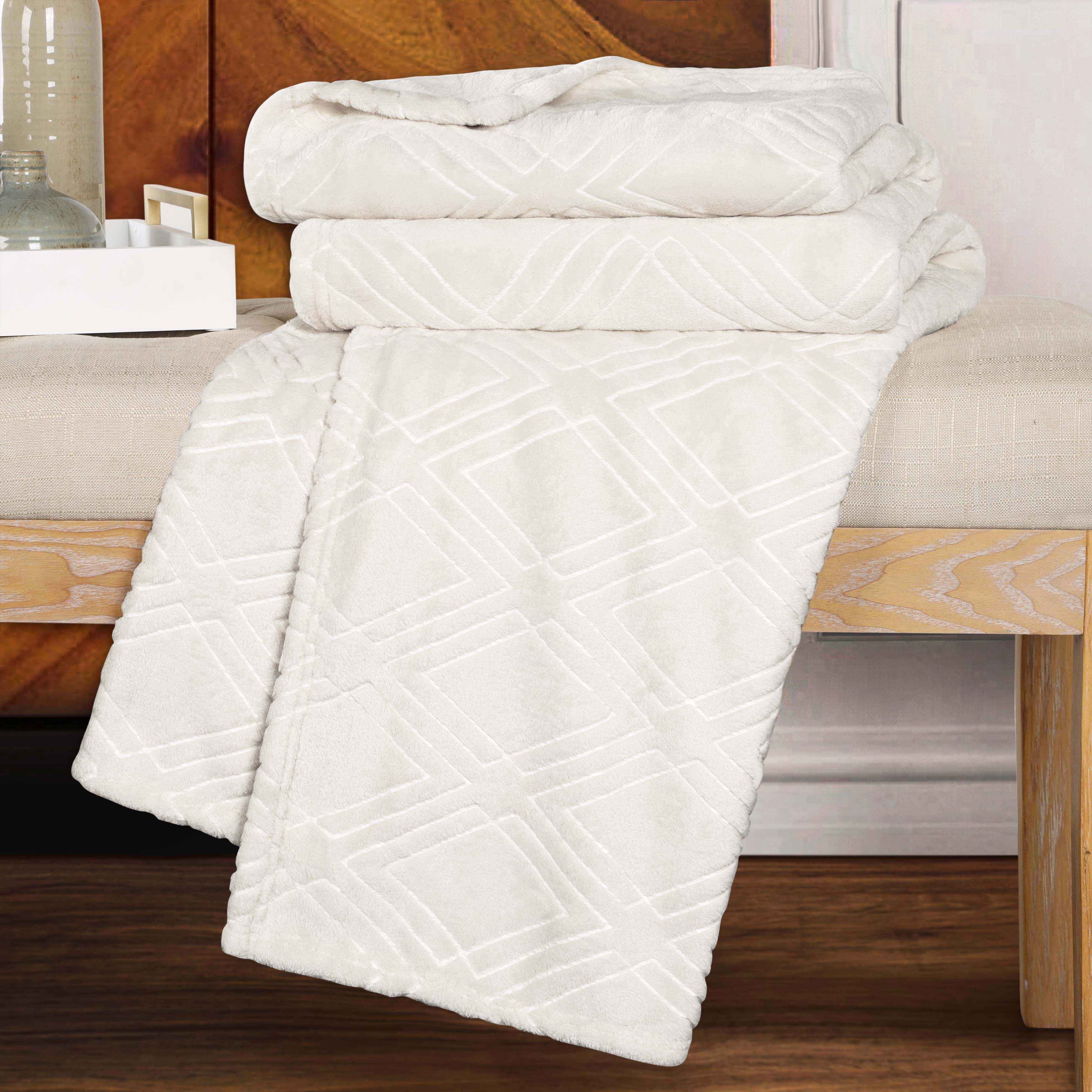 Alaska Diamond Plush Fleece Ultra-Soft Blanket - Omnigoodsstore
