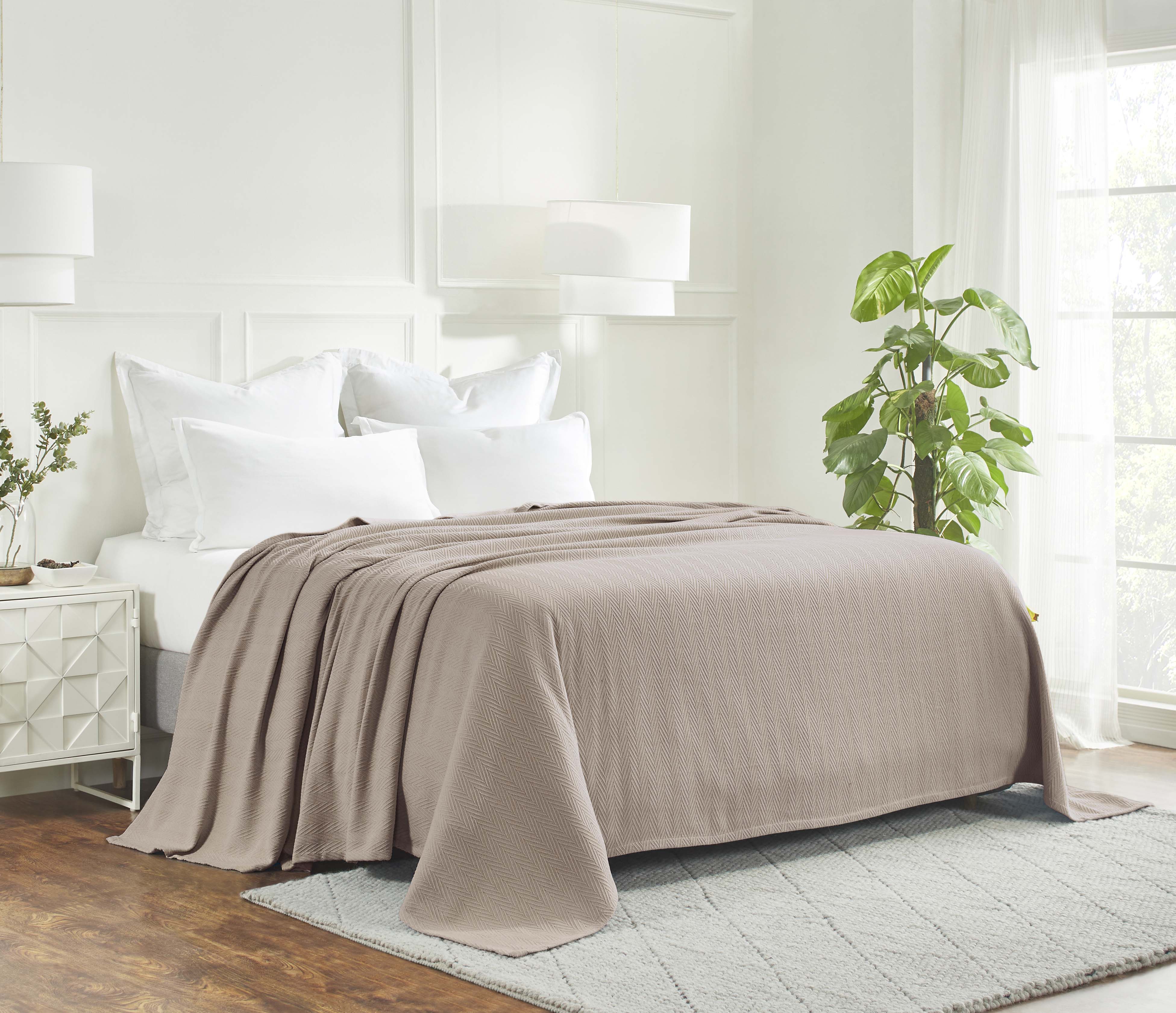 All-Season Chevron Cotton Bed Blanket & Sofa Throw - Omnigoodsstore