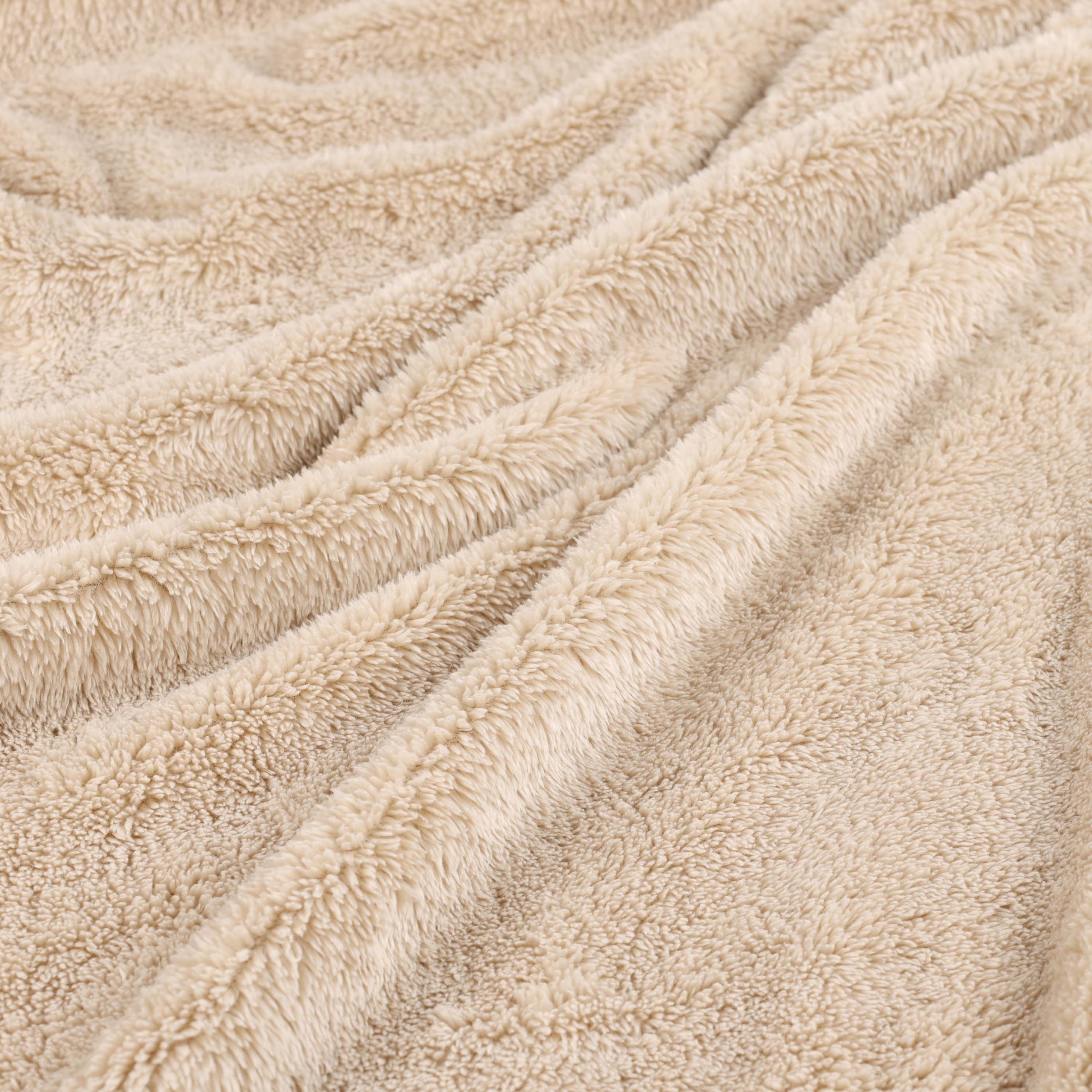 Classic Solid Fleece Plush Medium Weight Fluffy Soft Blanket - Omnigoodsstore