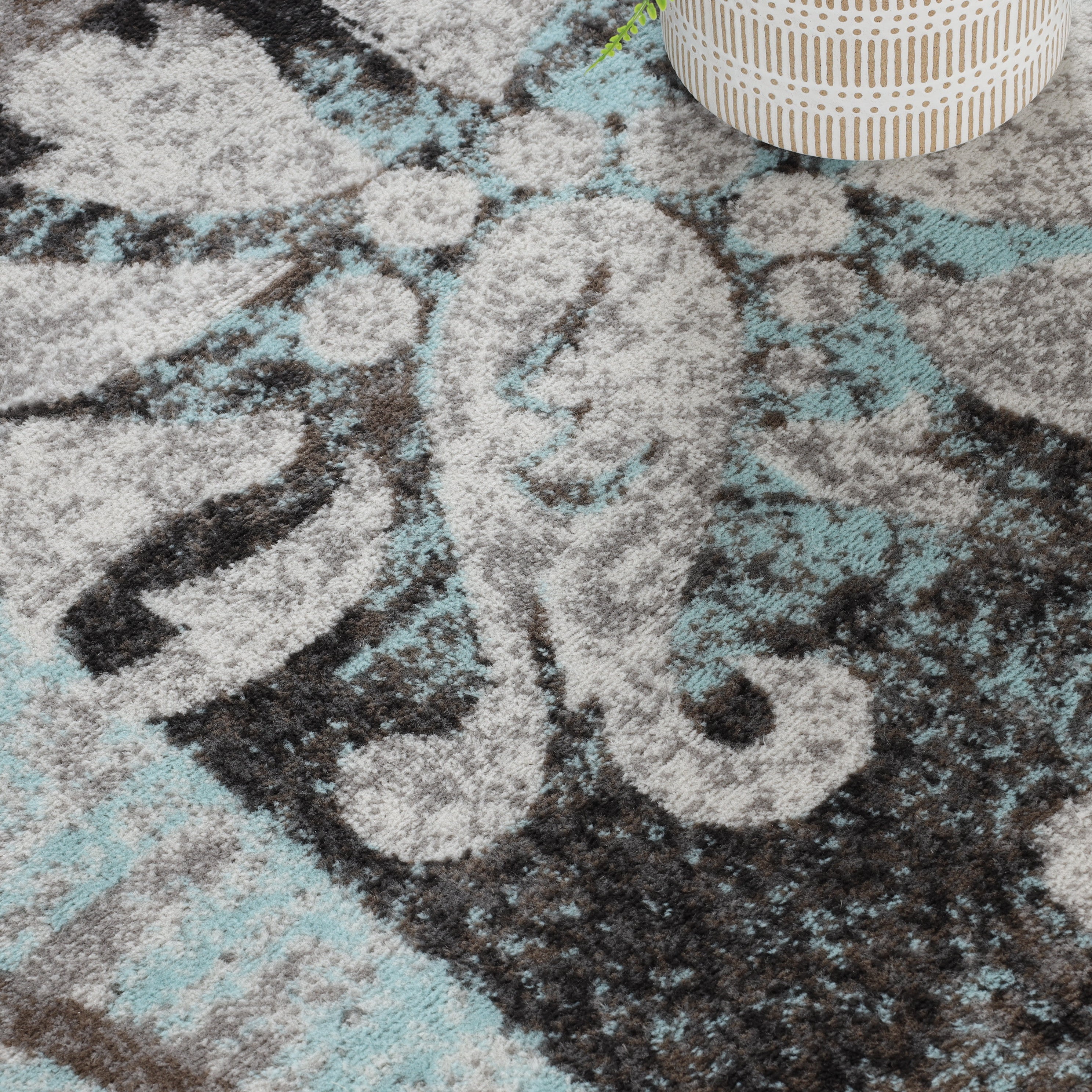 Pastiche Contemporary Floral Patchwork Indoor Area Rug or Runner Rug - Omnigoodsstore