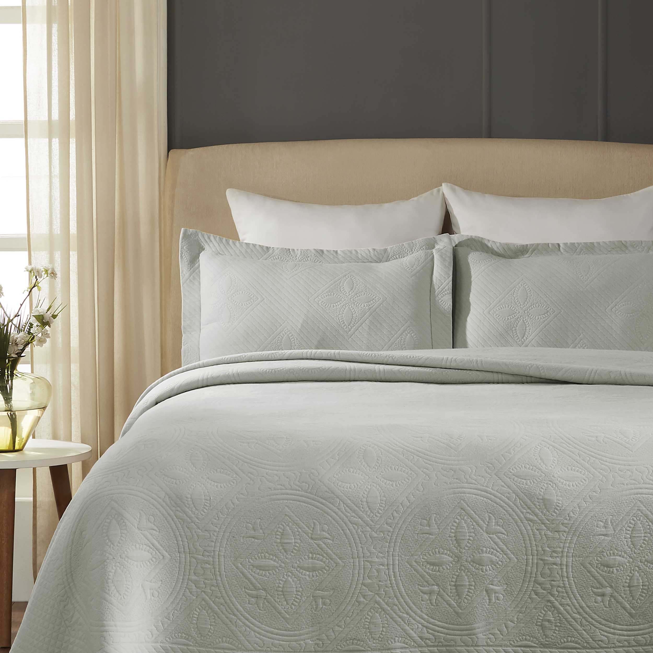 Celtic Circle Jacquard Matelasse Cotton Bedspread Set - Omnigoodsstore