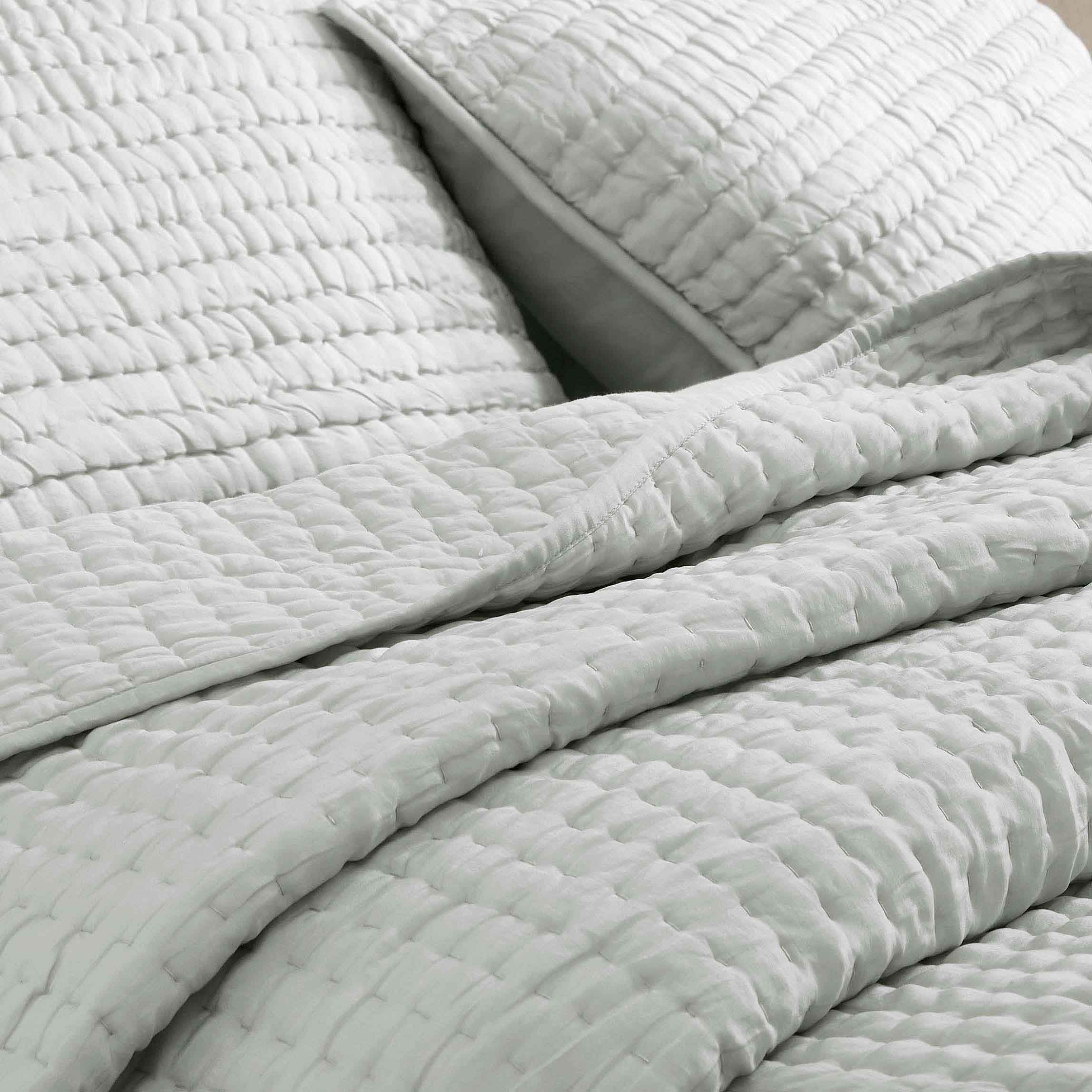 Bella 100% Silk Pick Stitch Medium Weight Quilt and Sham Set - Omnigoodsstore