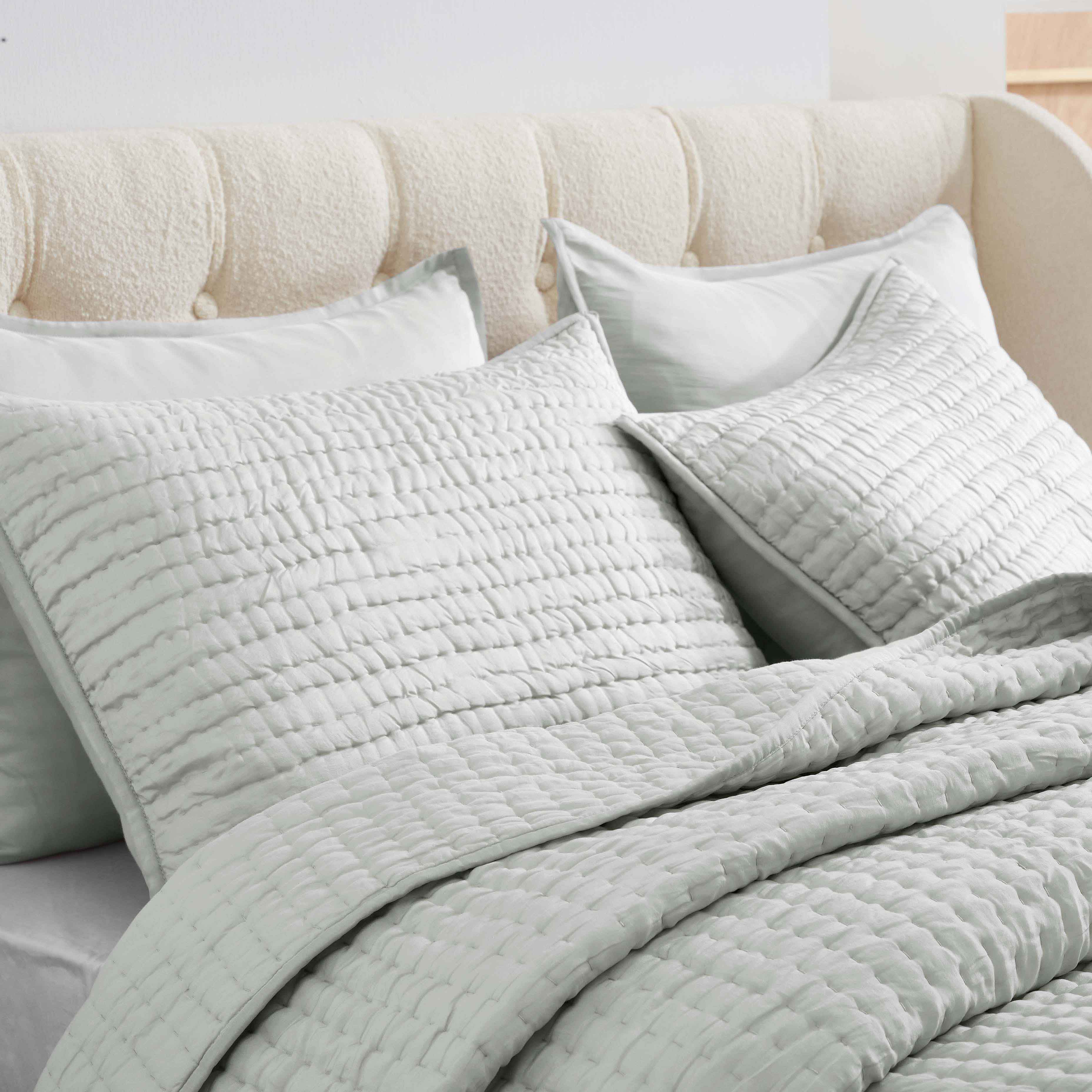 Bella 100% Silk Pick Stitch Medium Weight Quilt and Sham Set - Omnigoodsstore