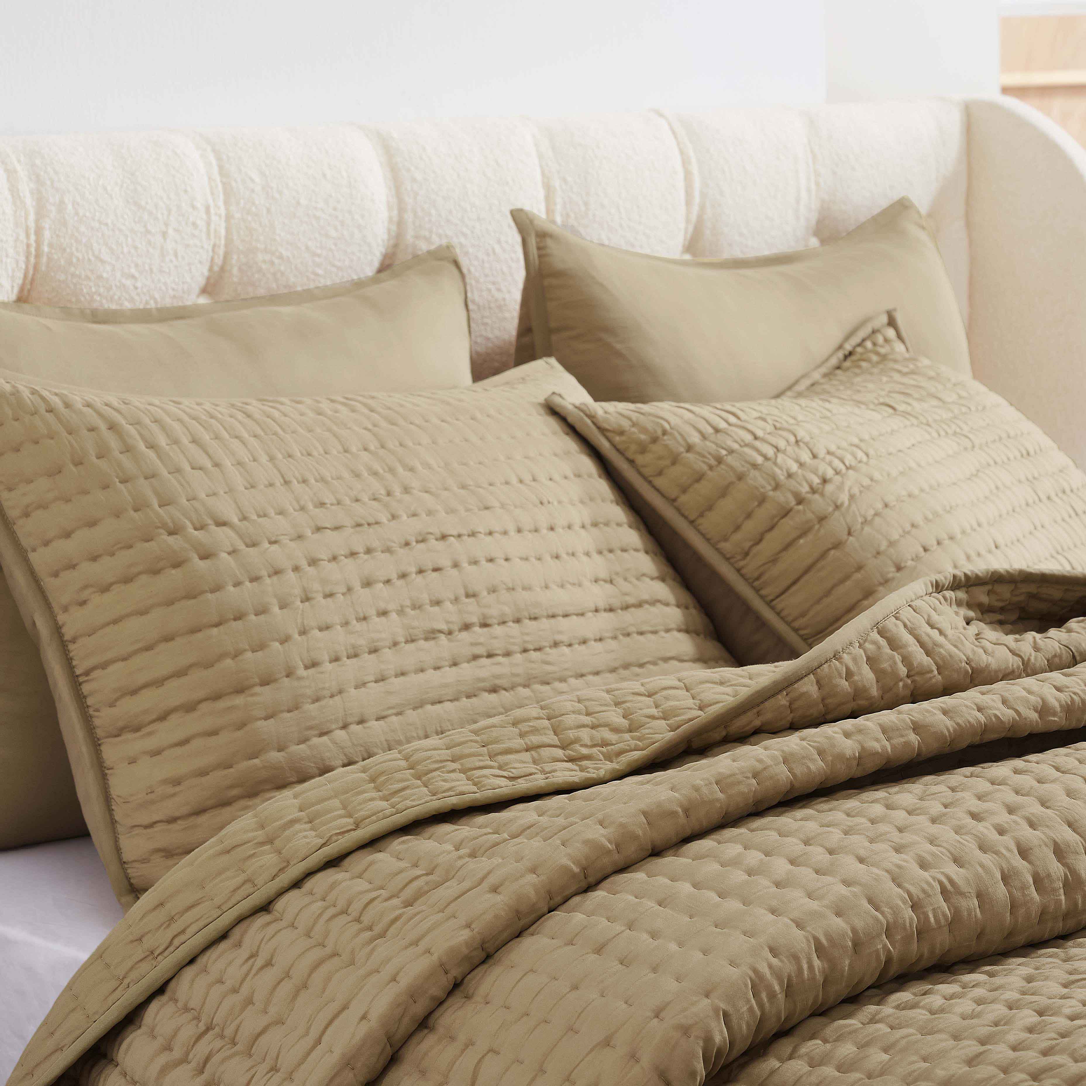 Bella 100% Silk Pick Stitch Medium Weight Quilt and Sham Set - Omnigoodsstore