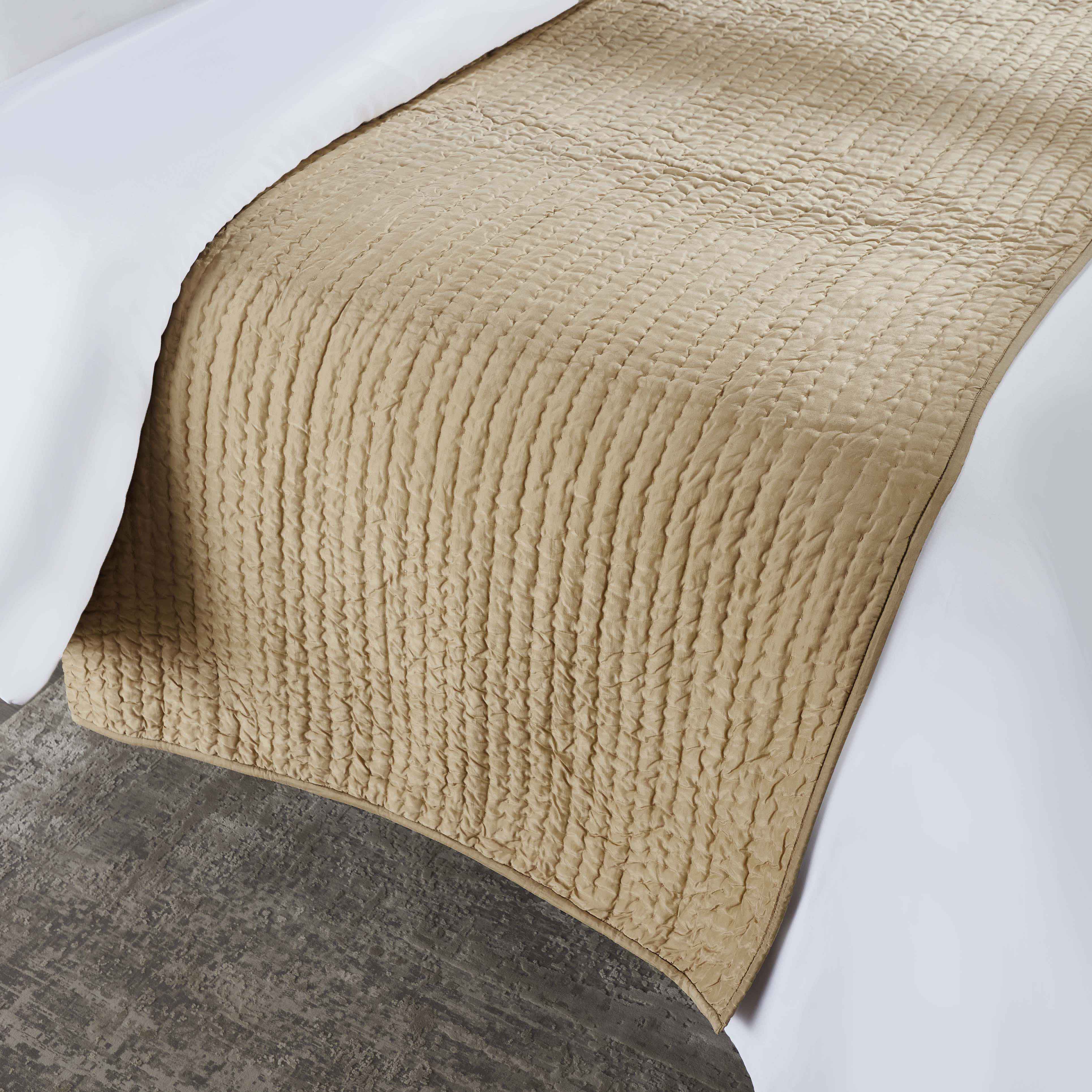 Bella 100% Silk Pick Stitch Medium Weight Quilt and Sham Set - Omnigoodsstore