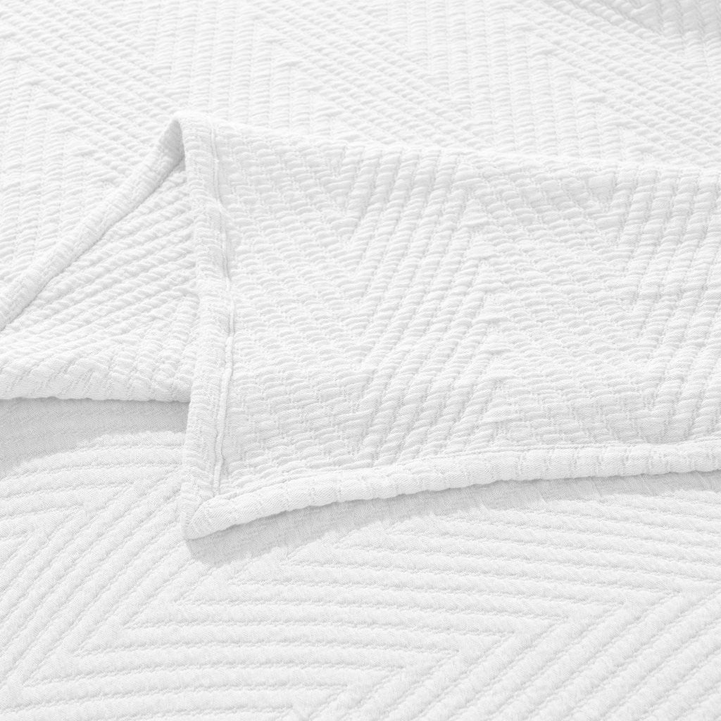 Aswan Cotton Medium Weight Chevron Woven Coverlet - Omnigoodsstore