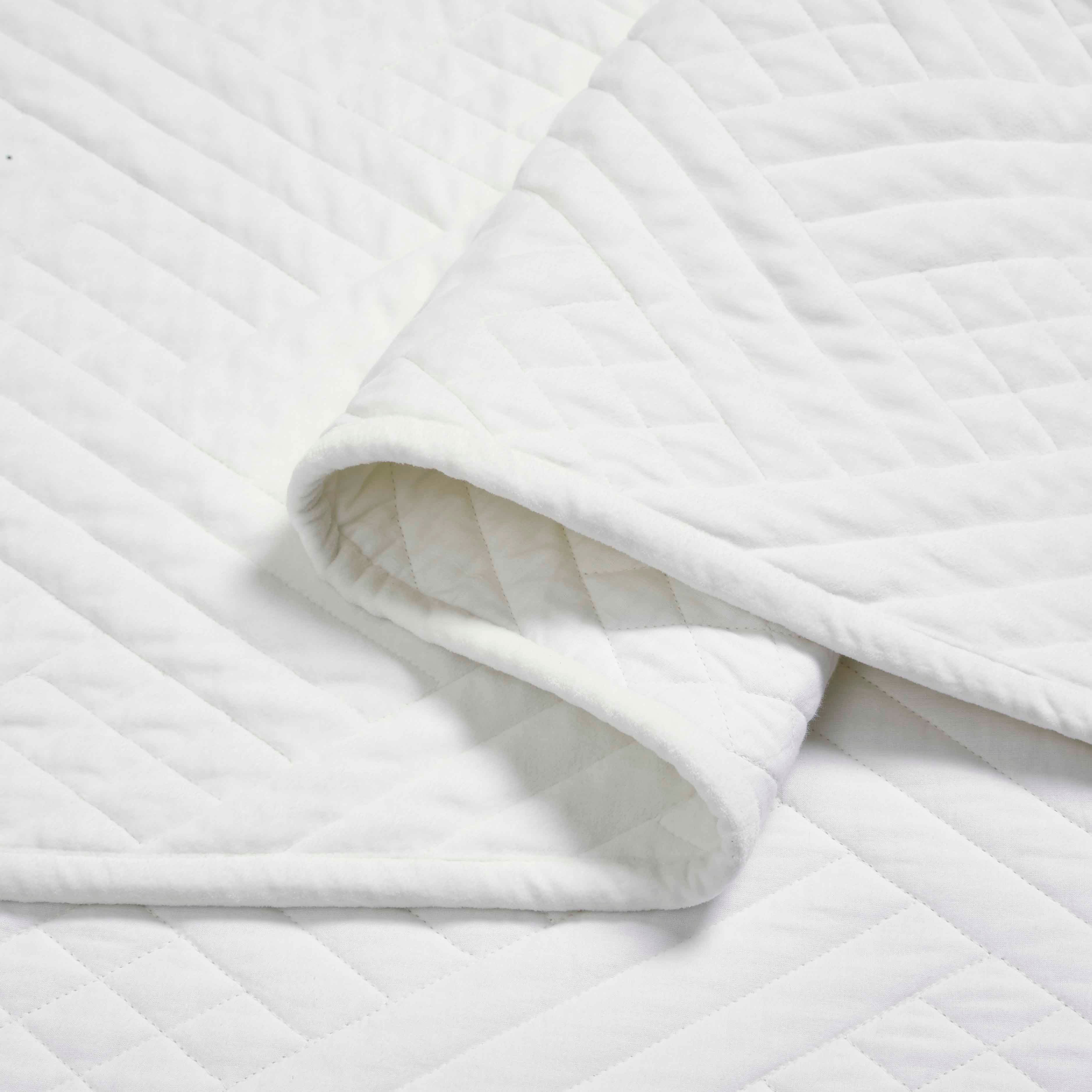 Karina Cotton Velvet Lightweight Quilt and Sham Set - Omnigoodsstore