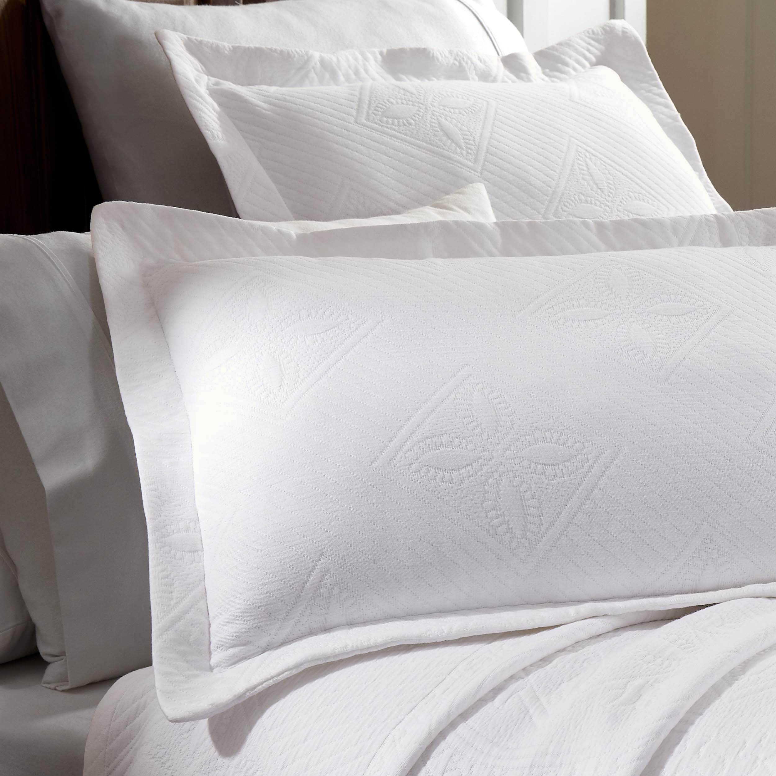 Celtic Circle Jacquard Matelasse Cotton Bedspread Set - Omnigoodsstore