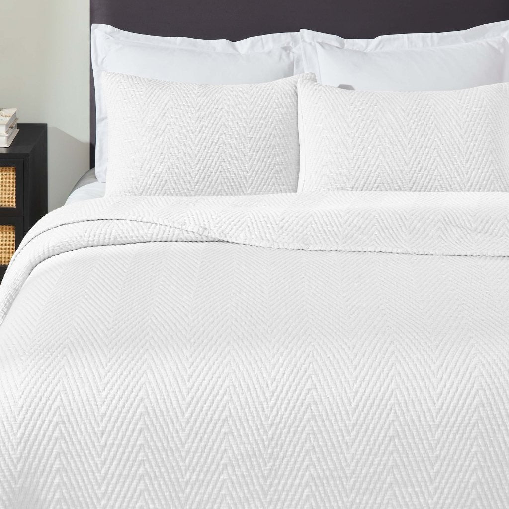 Aswan Cotton Medium Weight Chevron Woven Coverlet - Omnigoodsstore