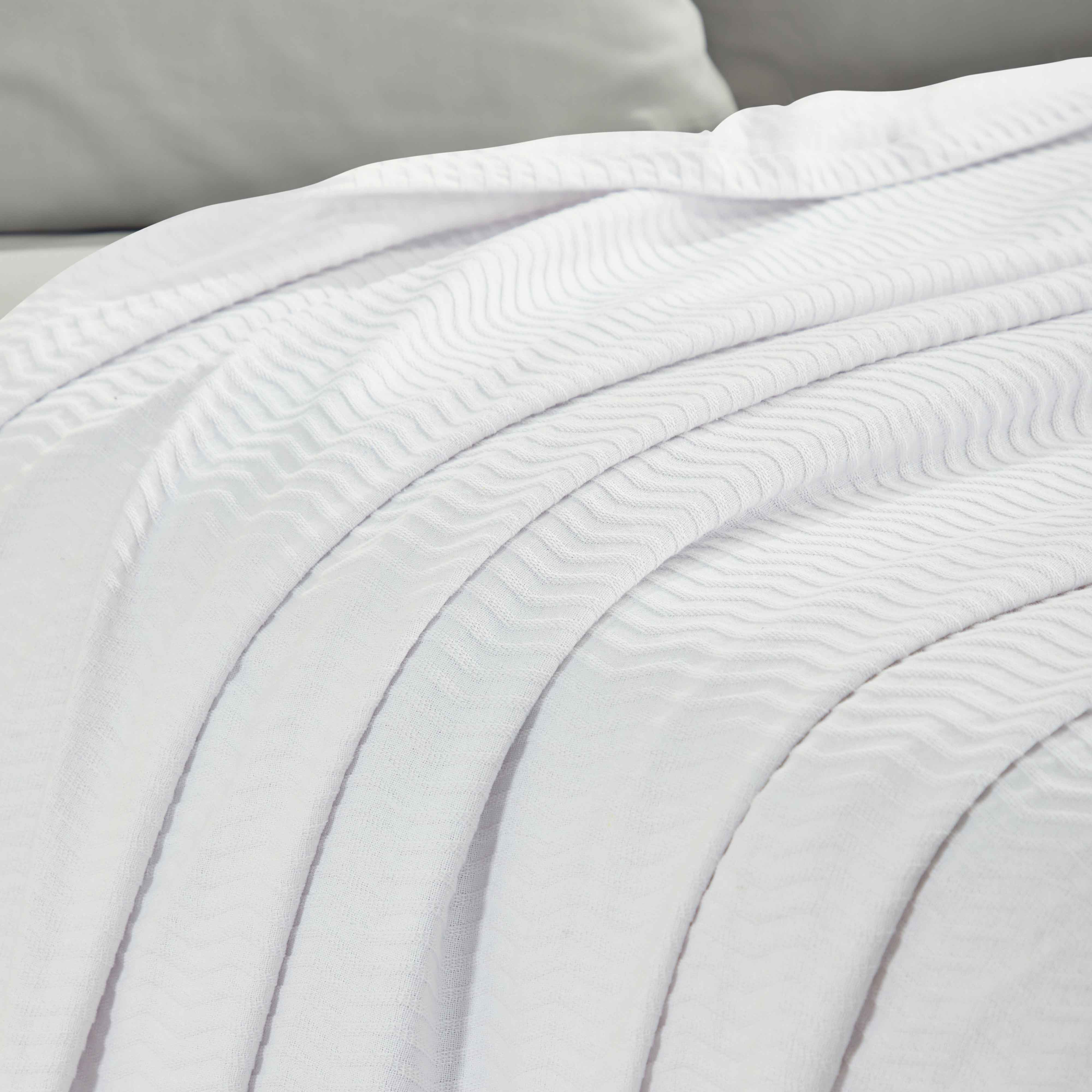 Jena Cotton Textured Chevron Lightweight Woven Blanket - Omnigoodsstore