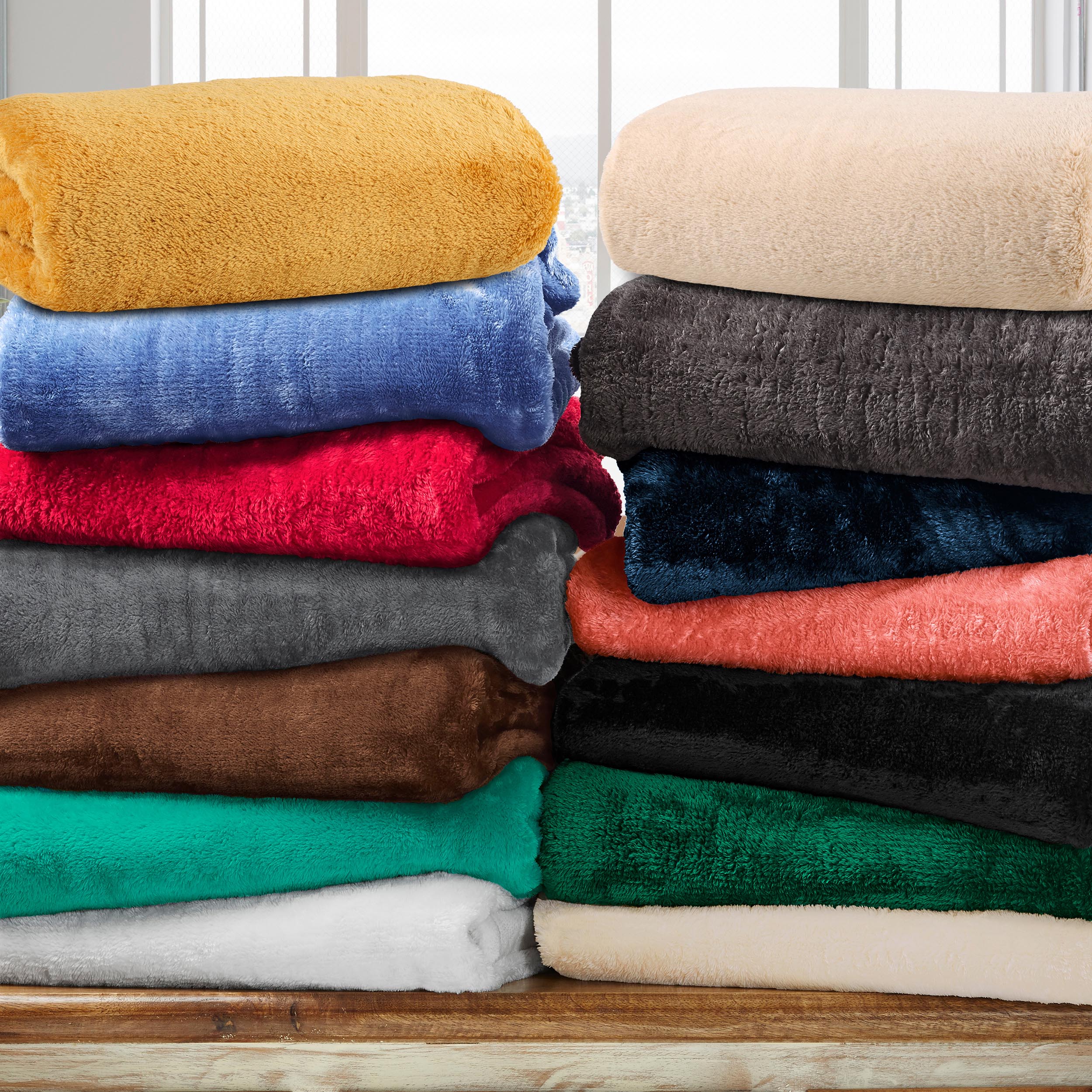 Classic Solid Fleece Plush Medium Weight Fluffy Soft Blanket - Omnigoodsstore