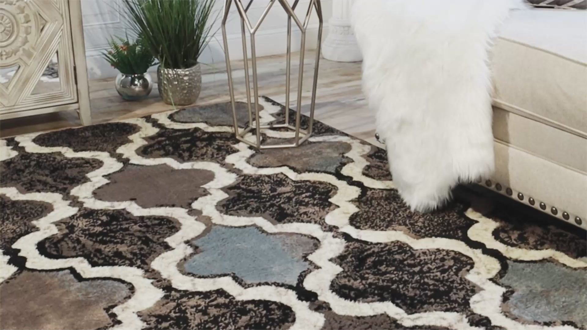 Viking Contemporary Geometric Trellis Indoor Area Rug or Runner Rug - Chocolate