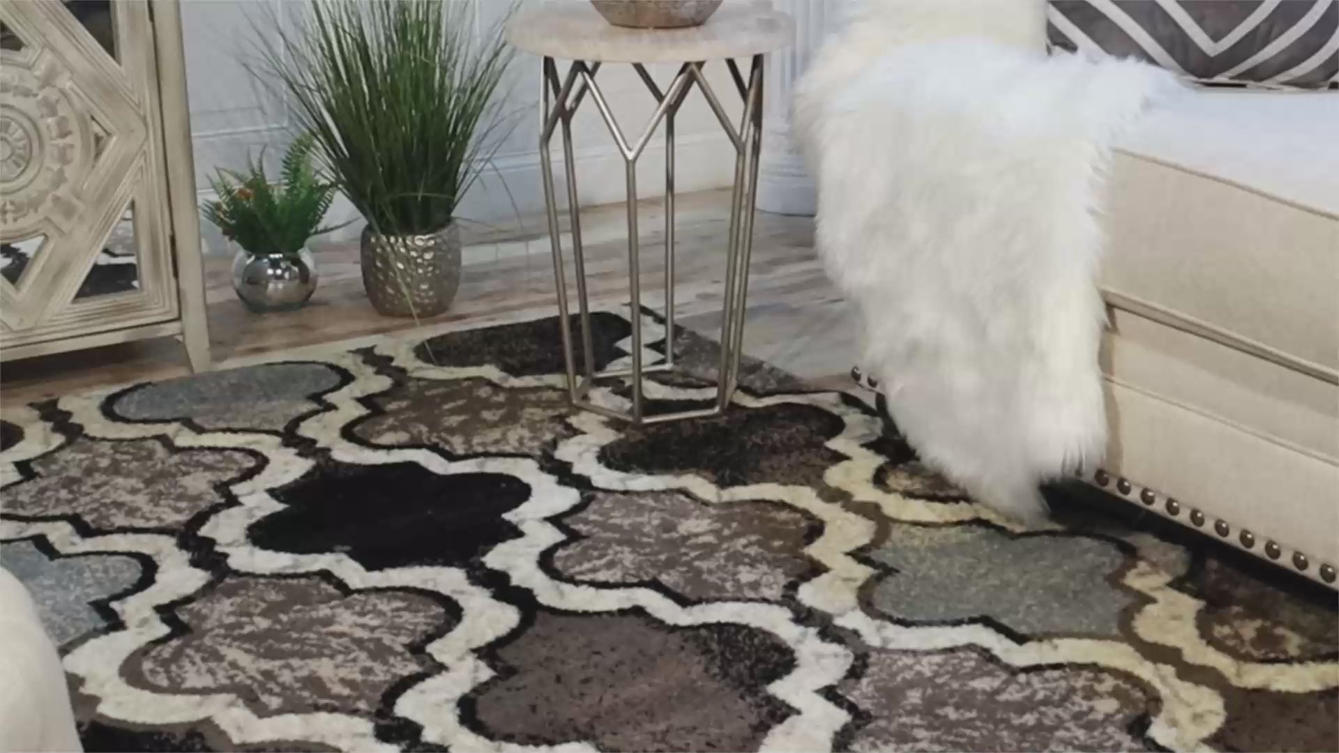 Viking Contemporary Geometric Trellis Area Rug - Ivory